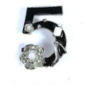 New Arrivals! Luxury Fashion Brooch